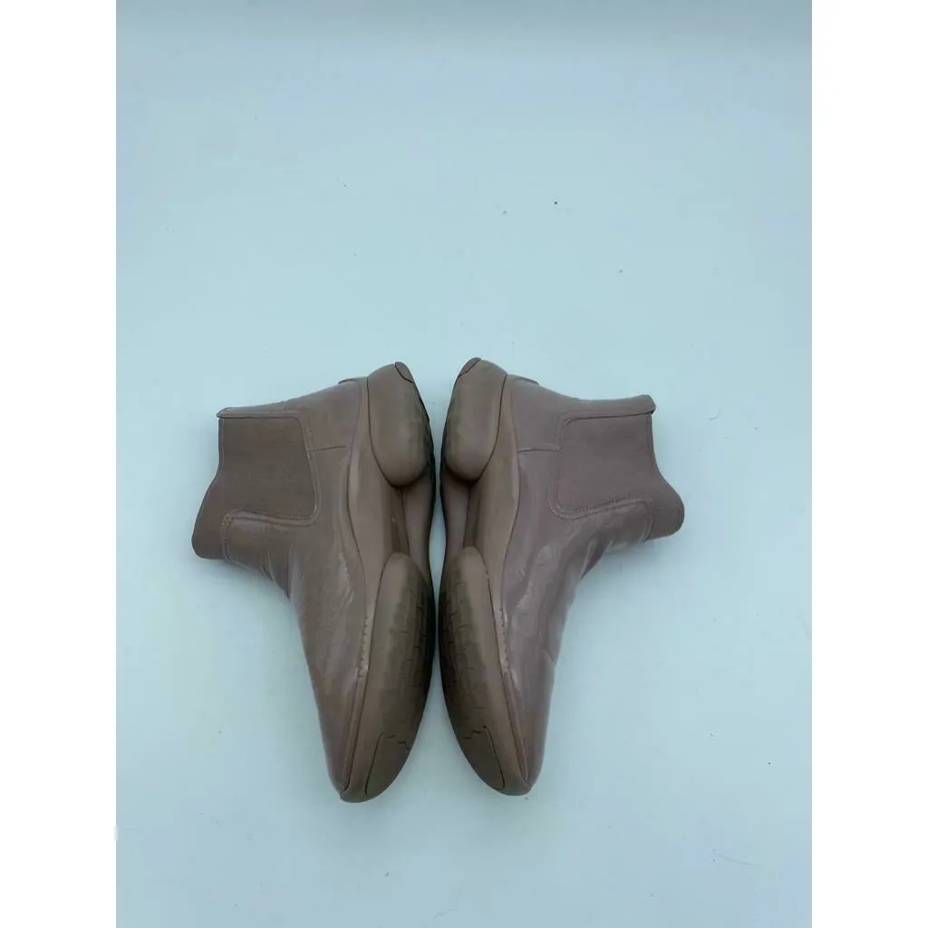Cole Han Weather Proof Pink Leather Pull On Ankle Boots Size 7.5