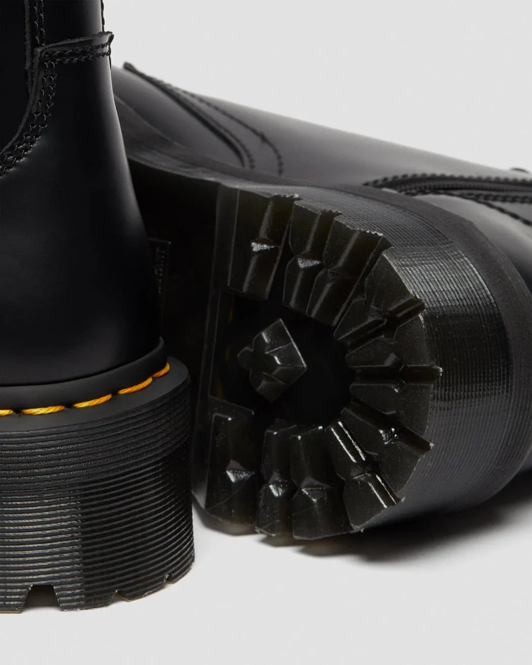 Jadon - Black Polished Smooth